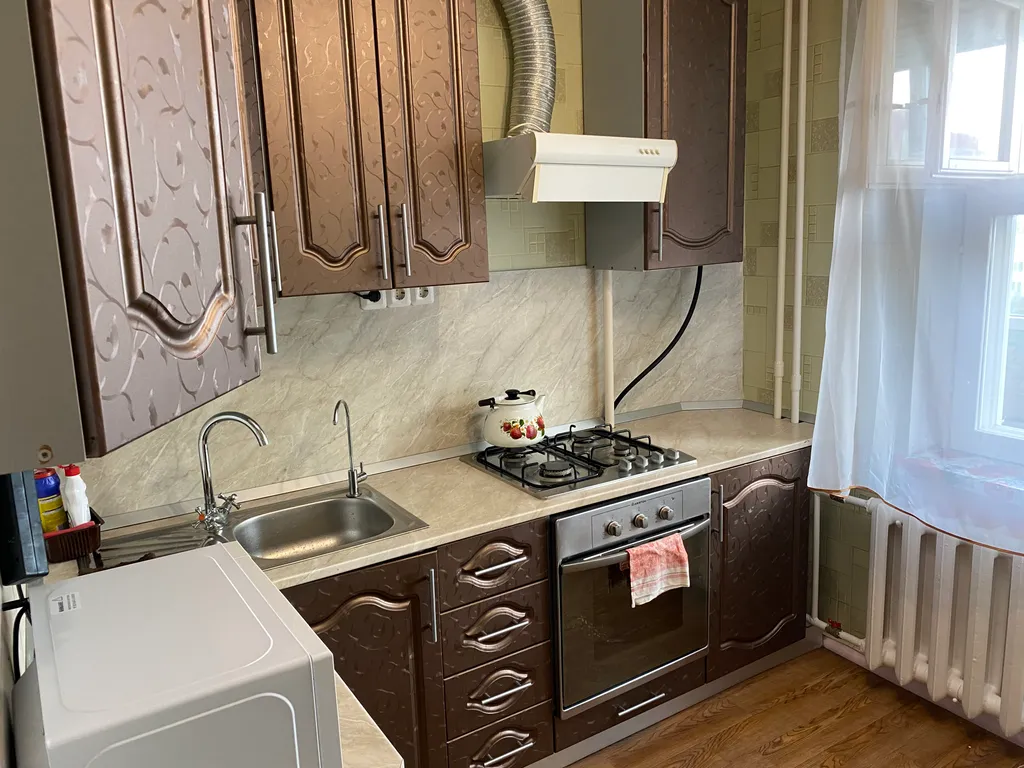 Просторная квартира — аренда посуточно в Псков