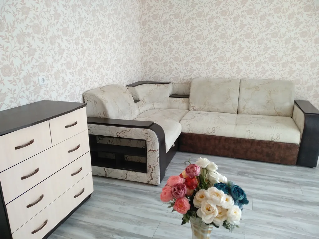 Комфортная квартира в новом районе — аренда посуточно в Чебаркуль