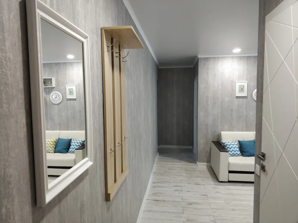 Комфортная трехкомнатная квартира в центре на Полежаева