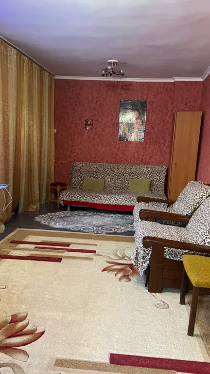 Полдома в центре города недалеко центр. рынок, удобный выезд в горы