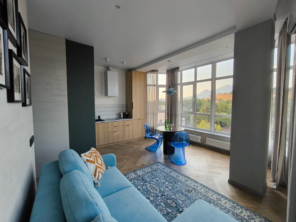 Апартаменты в ЖК Михайловский с панорамным видом на горы