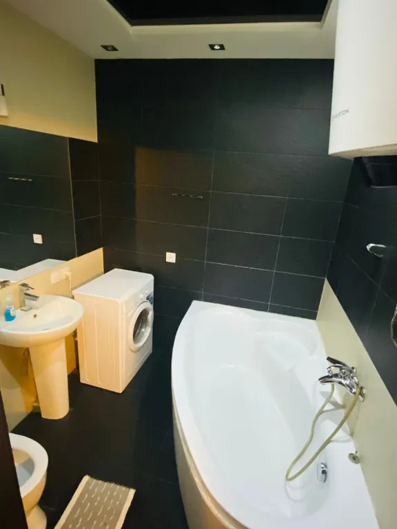 1-комн квартира возле центрального парка