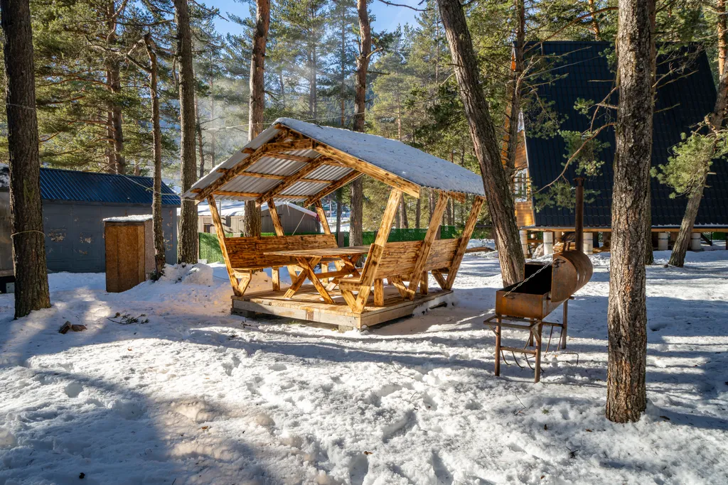 Отдельный двухэтажный домик в стиле барнхаус на Софийской Поляне