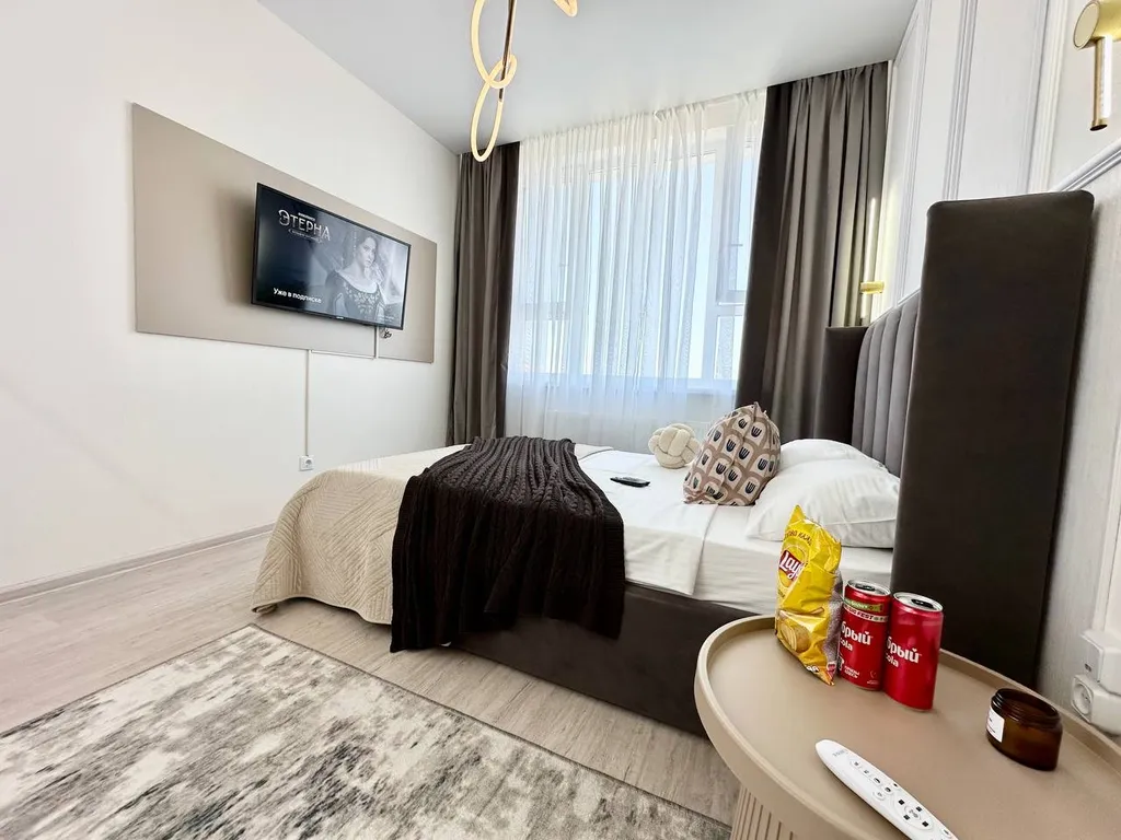 Модная студия с видом на город