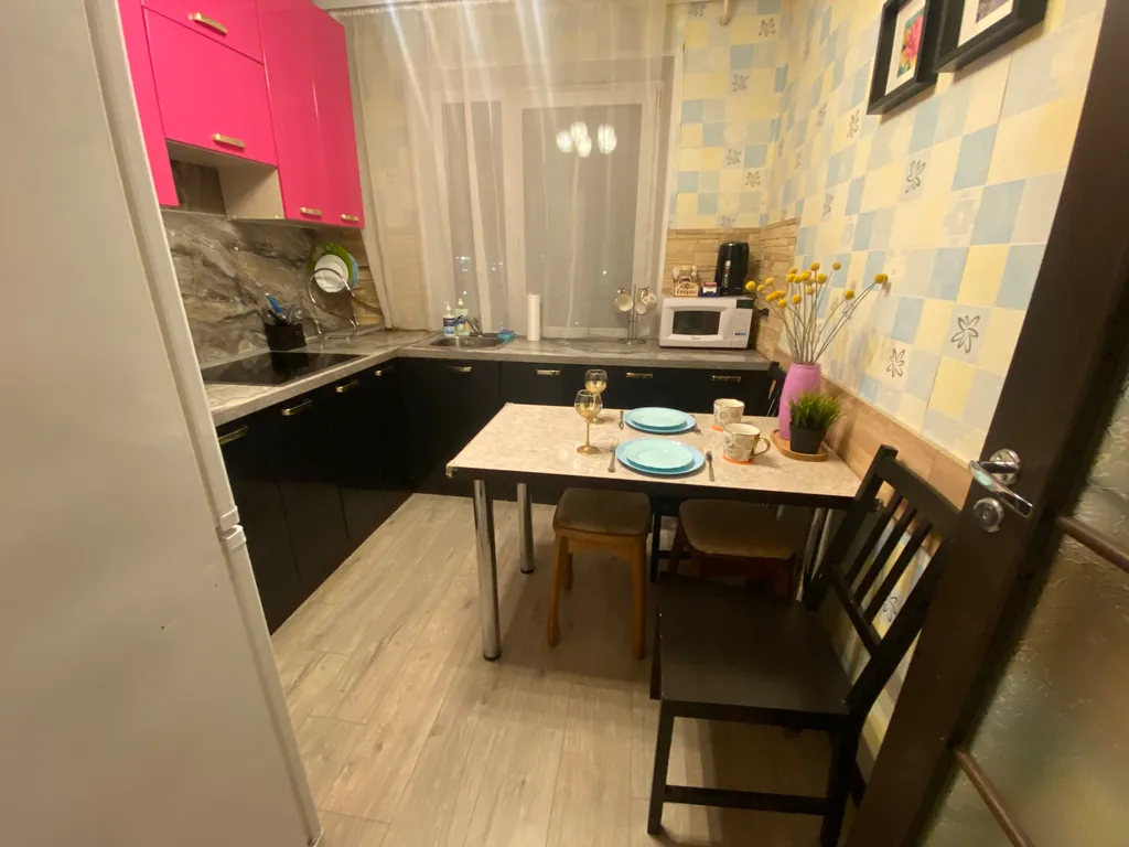 2-х комнатная квартира с балконом в Октябрьском районе. Отчётные док.