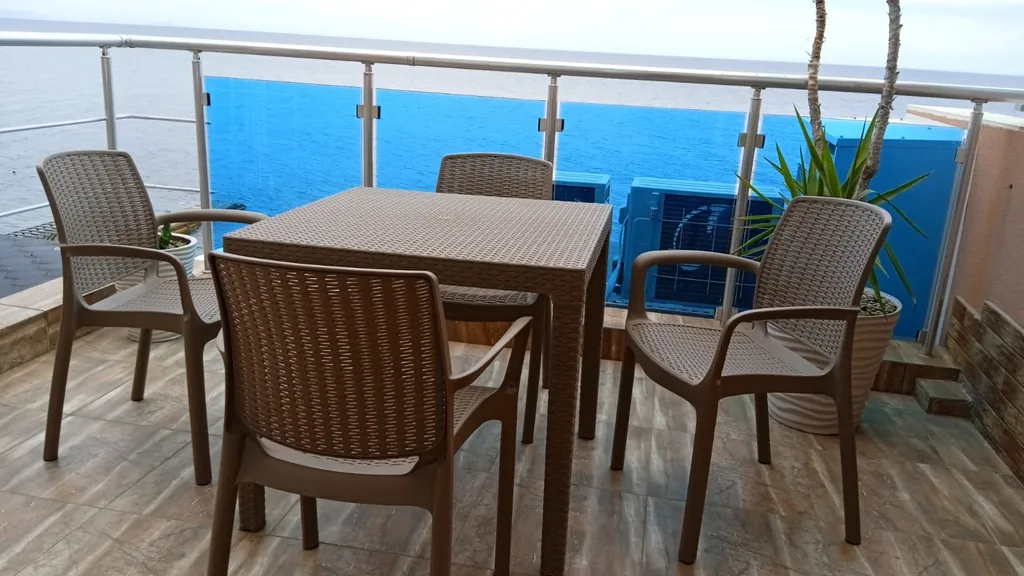 Апартаменты 2-комнатные у Моря первая береговая