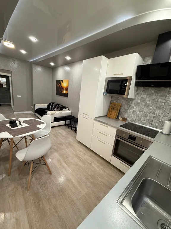 2-комнатная квартира около парка Галицкого — аренда посуточно в Краснодар