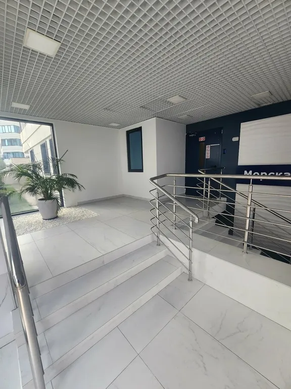 Видовая квартира на 21 этаже с огромным балконом