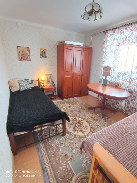 Уютный двухэтажный дом недалеко от Монастыря