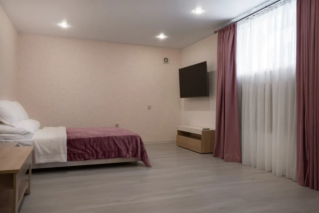 Просторный дом, бассейн с подогревом