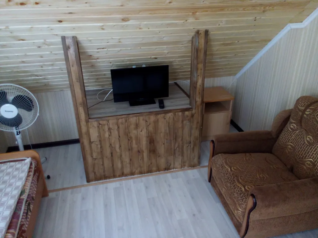 Квартира Сдвоенный четырёхместный с балконом — аренда посуточно в Лоо