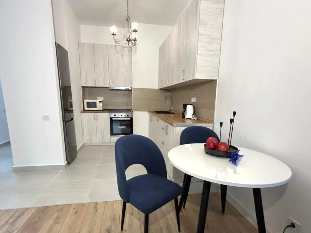 Квартира Двухкомнатные апартаменты Ван Гог рядом со знаменитым Арбатом — Алматы