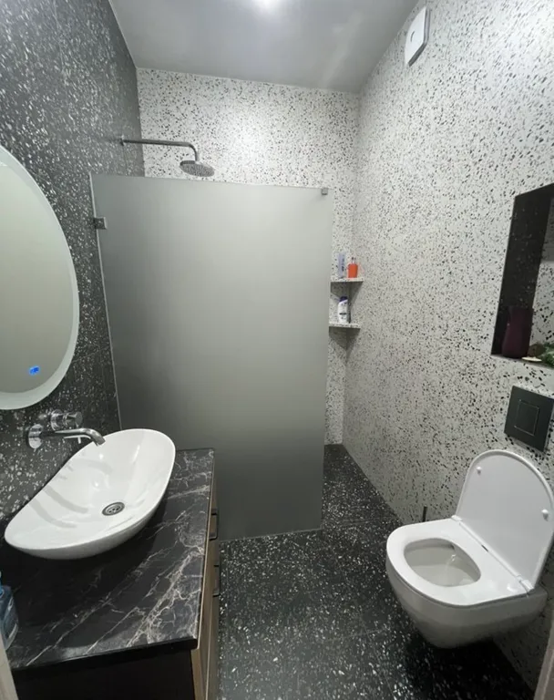 Новый дом с бассейном