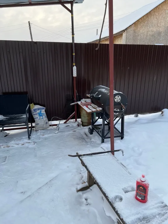 Уютный дом с видом на лес и железную дорогу