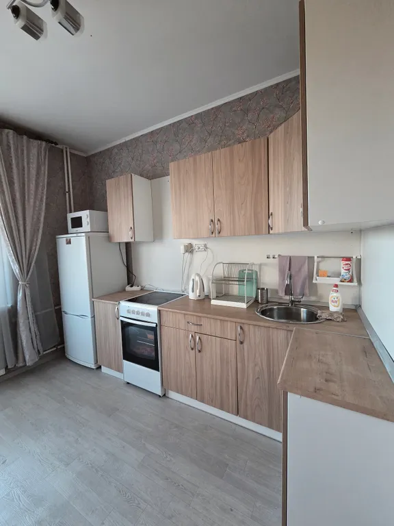 Город у озера. Город из "Брата"