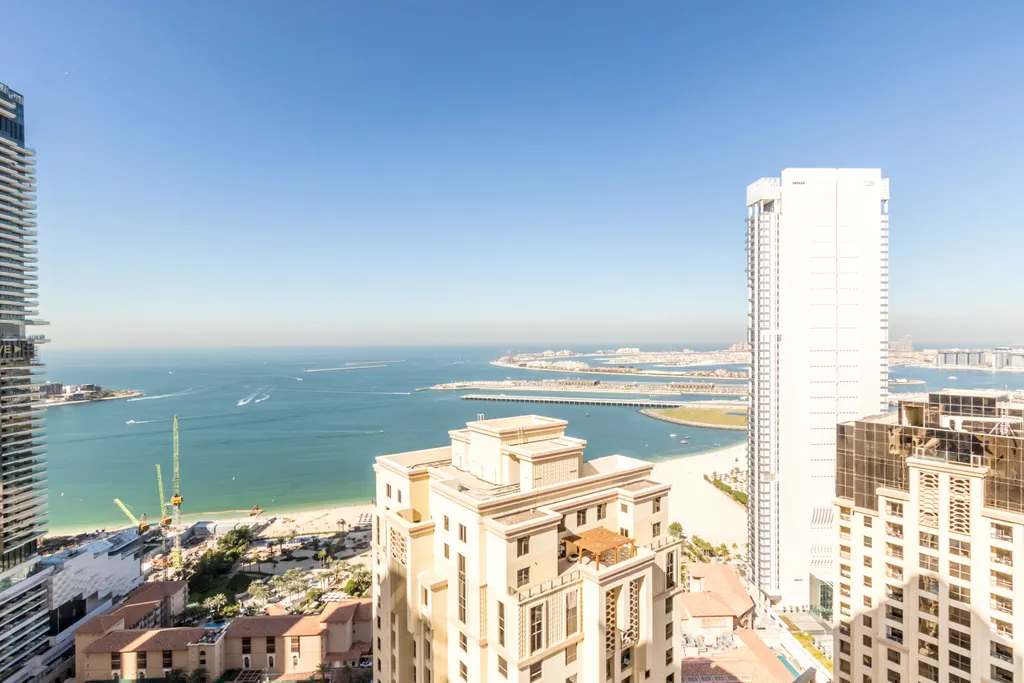 Стильная трёхкомнатная квартира