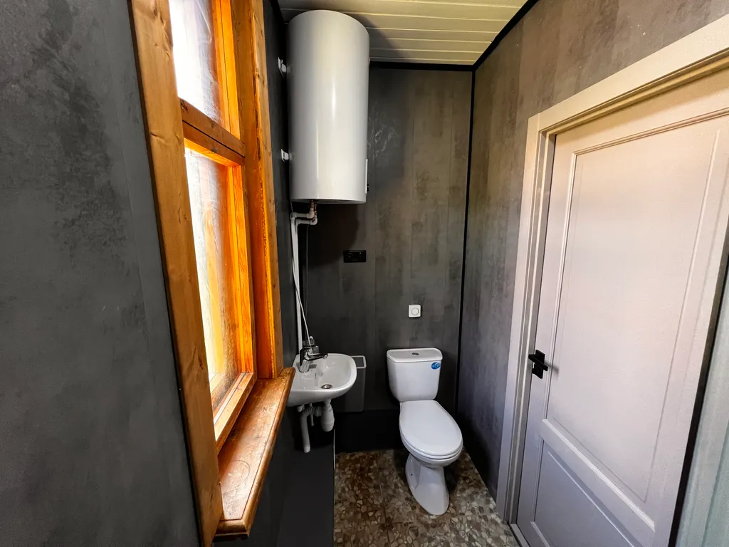 Двухэтажный домик с видом на залив