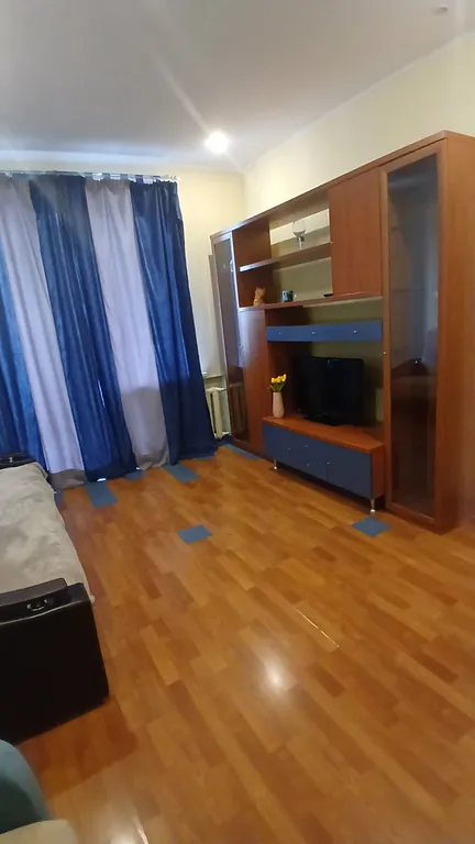 Двух комнатная квартира с изолированными комнатами около парка Горьког — аренда посуточно в Пермь