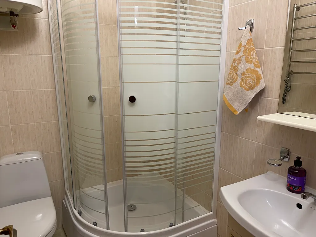 Уютная 4-х комнатная квартира в центре Евпатории с видом на море