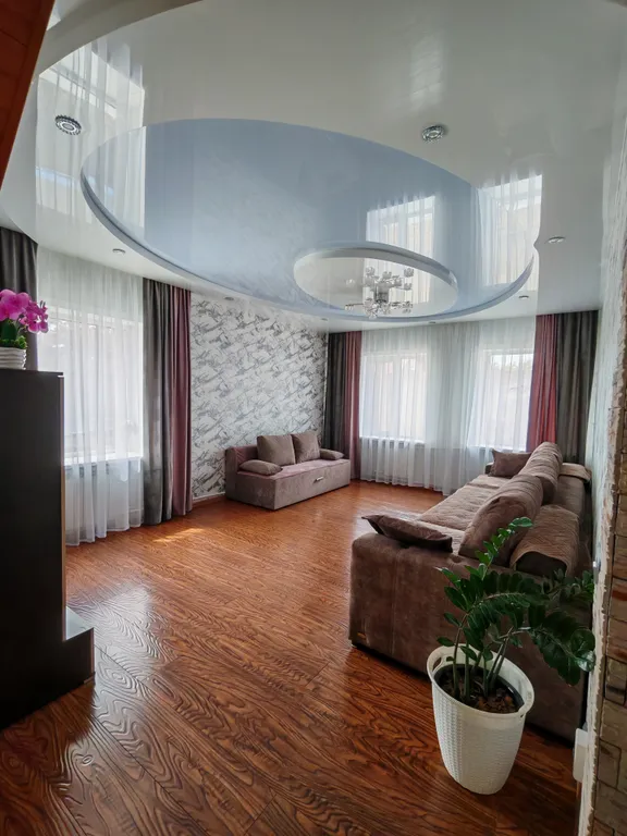 Уютный домик с баней рядом с центром города