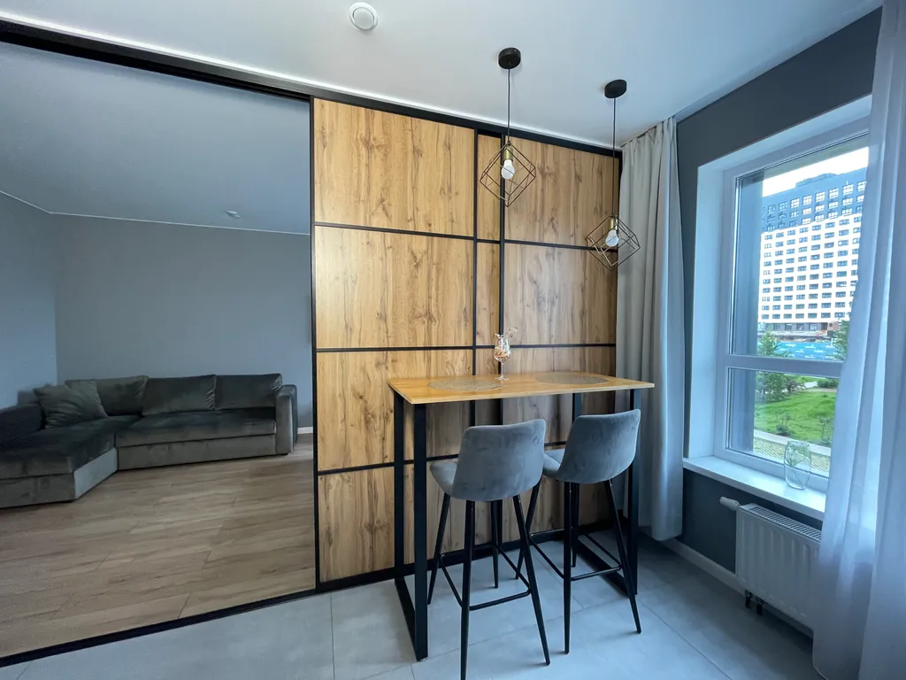 Уютная светлая квартира с большими окнами