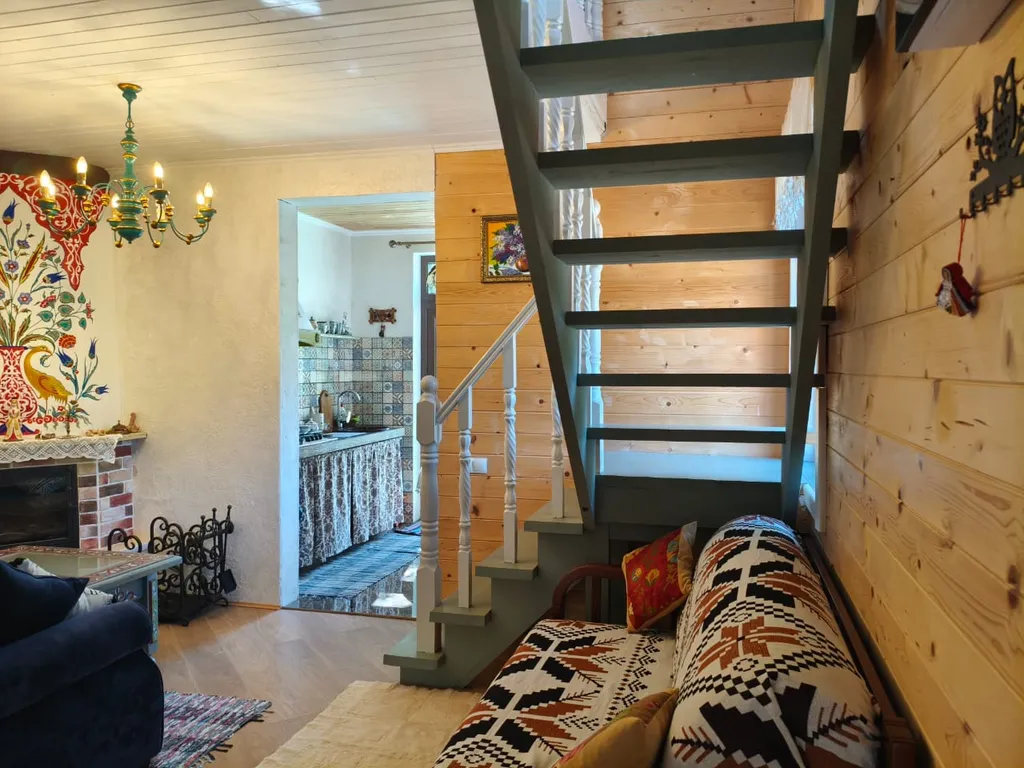 Двухэтажный дом Азазель в лесу