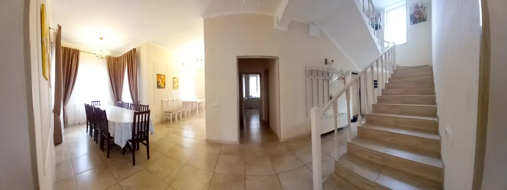 Шикарный дом рядом с парком