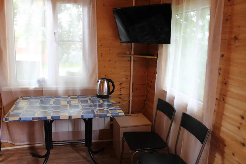 Домик №4 с видом на озеро Неро