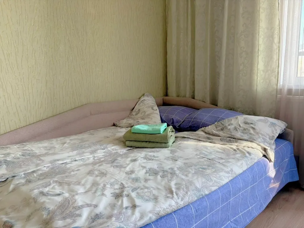 Green Apartment с ванной и большим ТВ