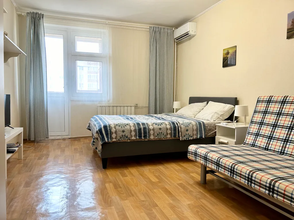 1-к квартира, 6 остановок до центра на автобусе, сквер под окнами — аренда посуточно в Казань