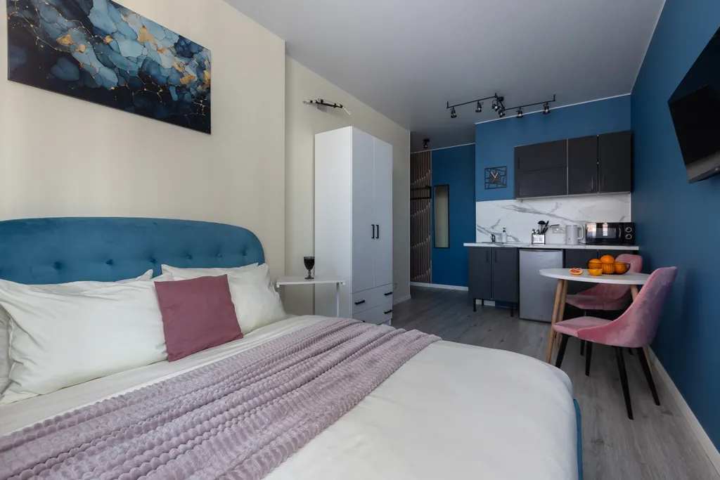 Яркая и стильная студия комфорт-класса