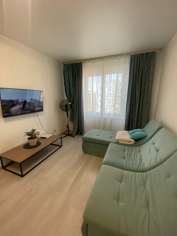 Квартира Квартира для комфортного проживания большой семьи/компании — Янино-1