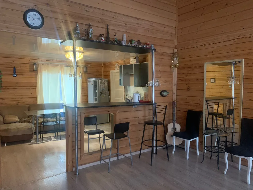 Дом на перевалке.