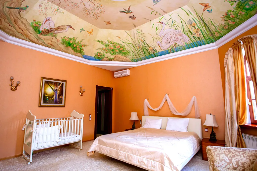 Дом с роскошным бассейном и 2 видами бань