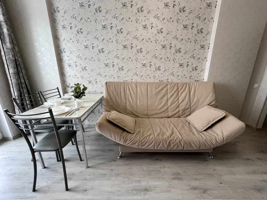 Квартира с панорамными окнами в центре города