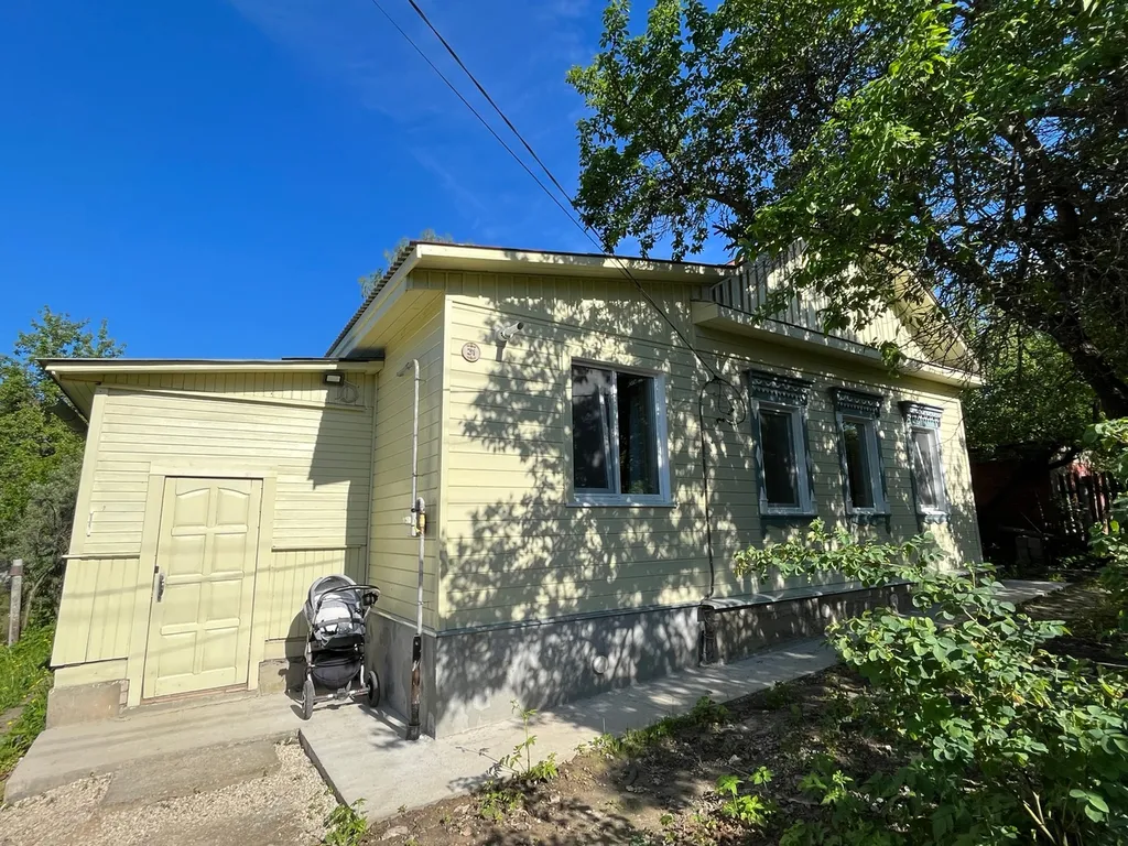 Уютный деревенский дом в сердце города