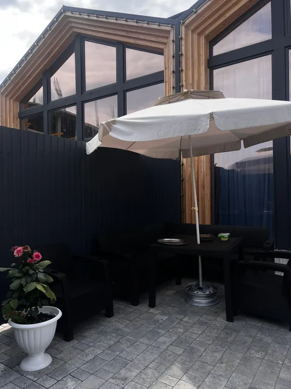 Коттедж 2 на береговой линии с красивым пляжем