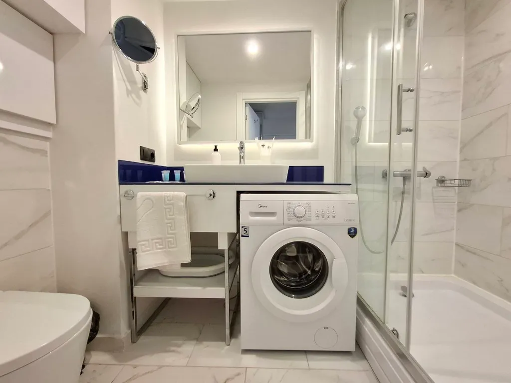 Уровня lux с видом на море с ps4 и кофеваркой