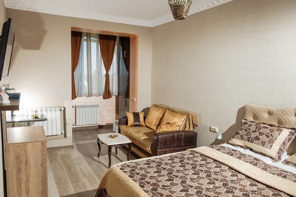 Уютная квартира в центре города с видом на море