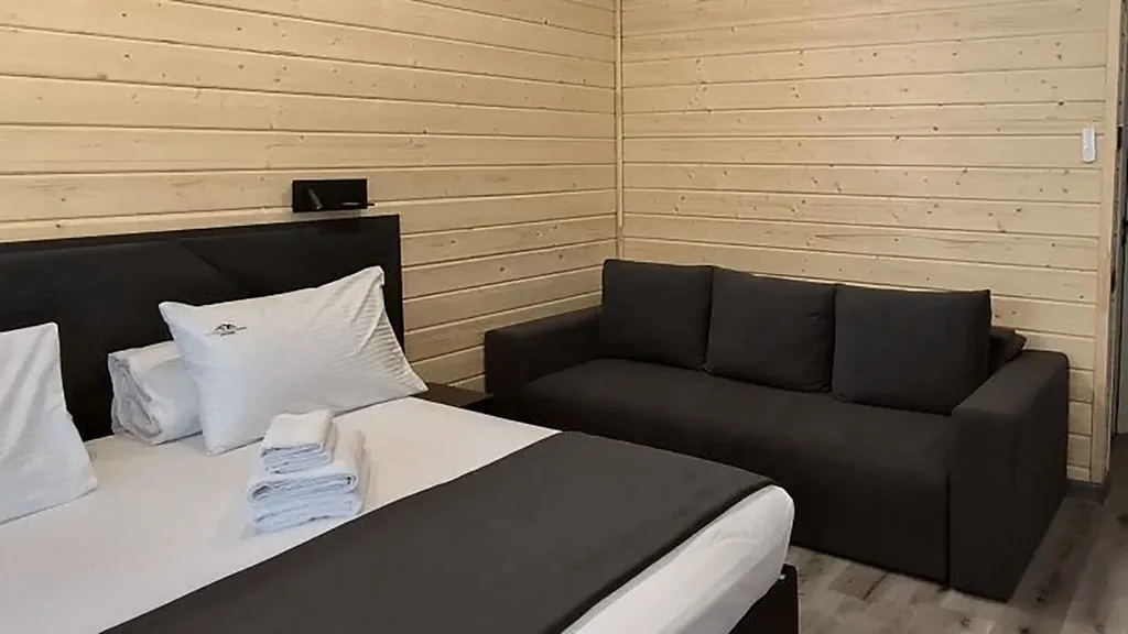 Дом Трио 16 с шикарным видом на реку Архыз (тариф без бани и бассейна)