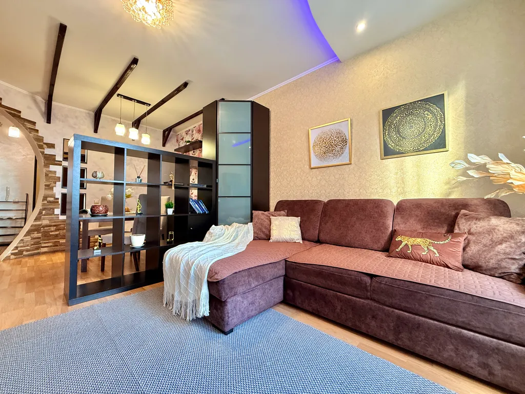 Дизайнерская евро-2-комнатная квартира с рабочей зоной