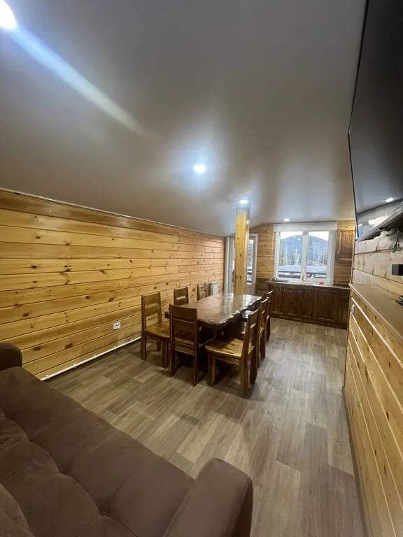 Коттедж с баней и сушилкой на территории