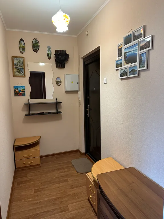 Квартира у озера.