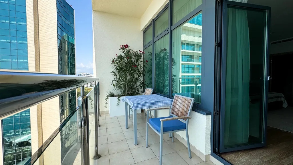 Апартамент 3-х спальный с балконами и панорамой моря