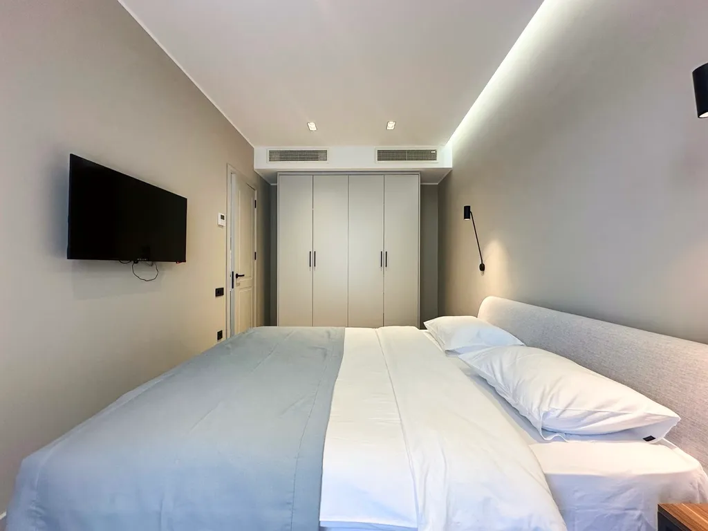 Просторный апартамент с видом на горы и море Crowne Plaza