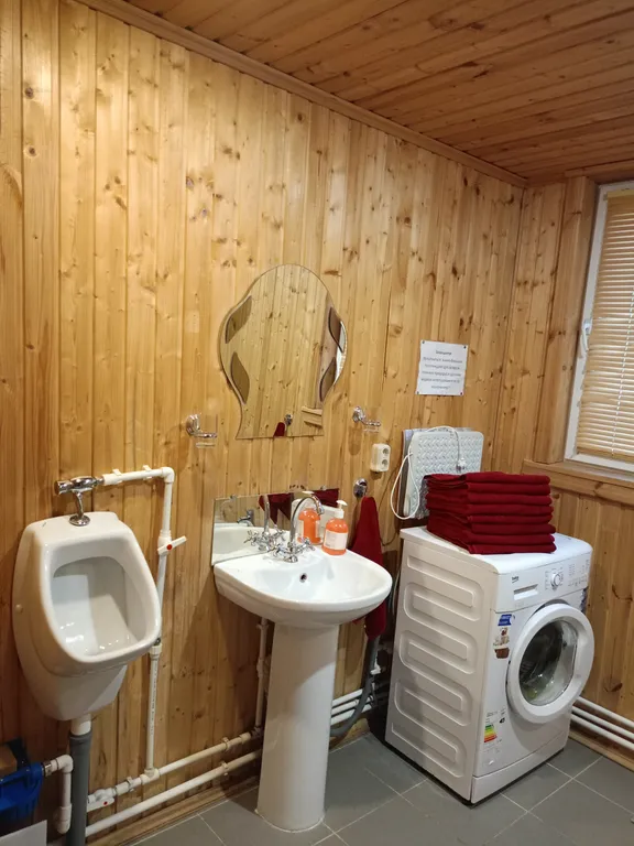 Дом на берегу реки Волга