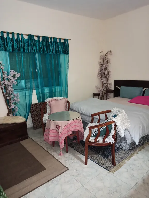 ОАЭ Комната у моря