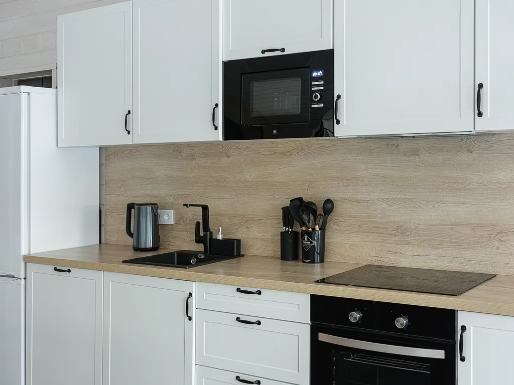 Уютный семейный дом с камином