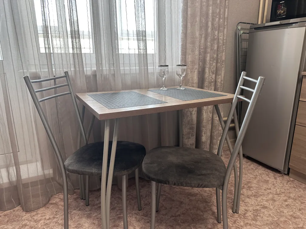 Кардиоцентр через дорогу