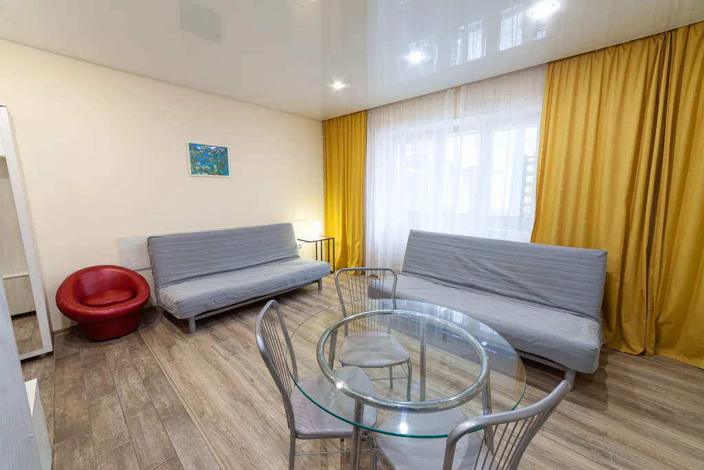 Квартира Просторная студия со спальней — аренда посуточно в Курган